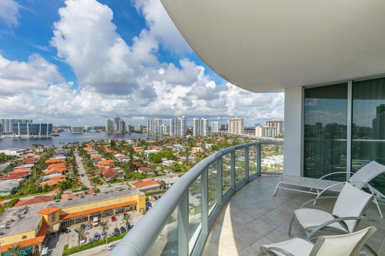 Ocean View 25Th Floor At Marenas Beach Resort By Ammosfl マイアミビーチ エクステリア 写真