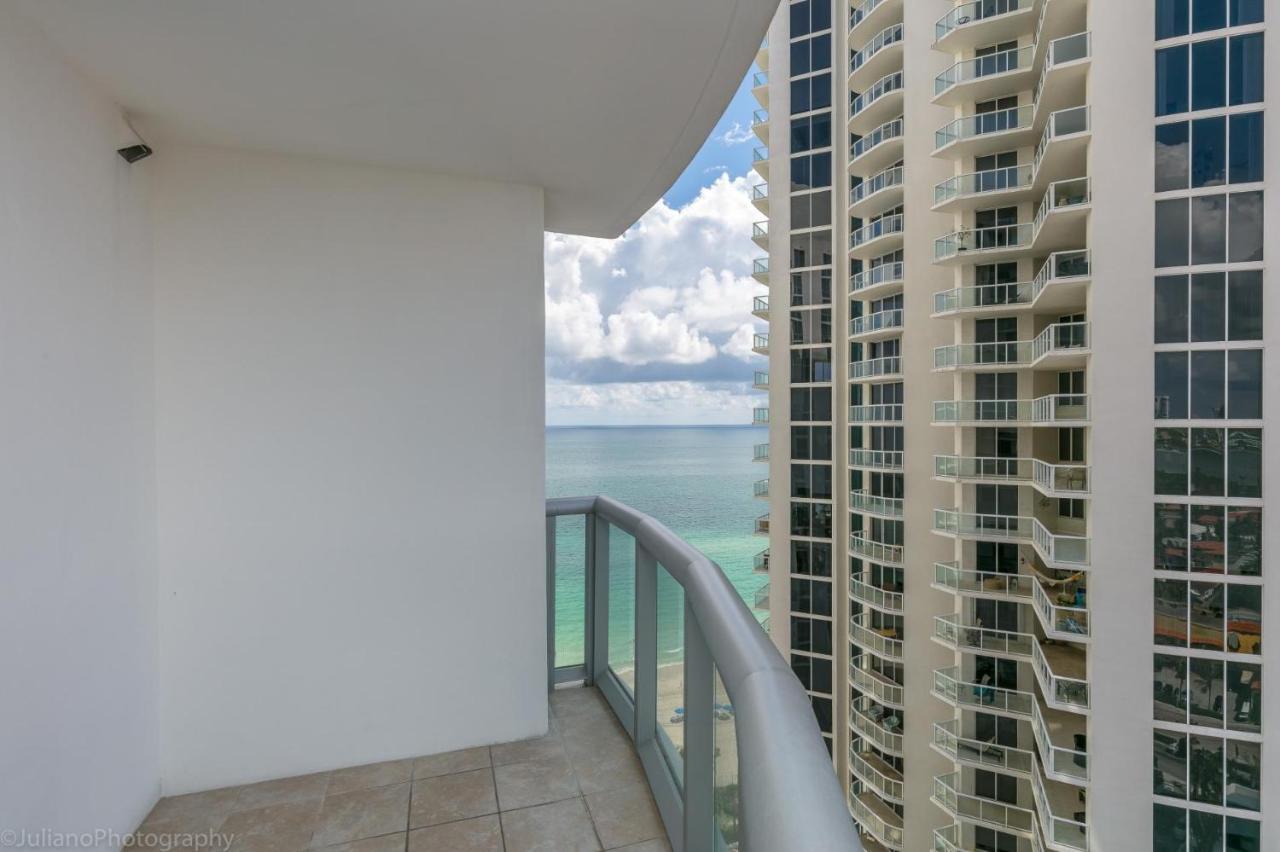 Ocean View 25Th Floor At Marenas Beach Resort By Ammosfl マイアミビーチ エクステリア 写真